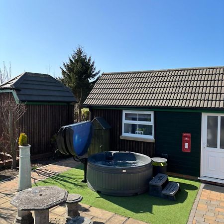 Lincoln Holiday Retreat Little House With Private Hot Tub 外观 照片